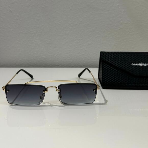 Manière De Voir Black Rectangle Sunglasses with Gold Accents - Picture 4 of 12